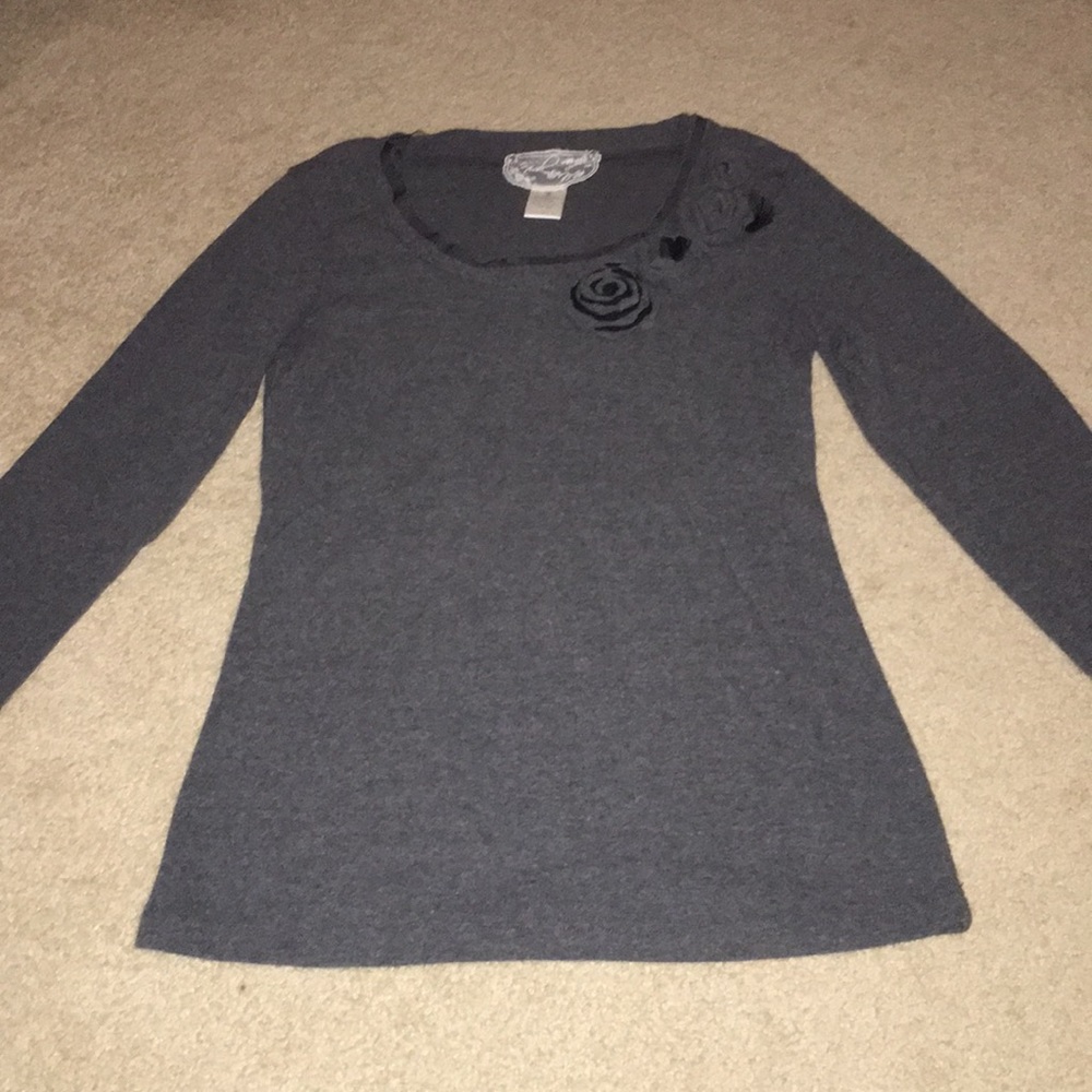 Grey long sleeve sweater shirt